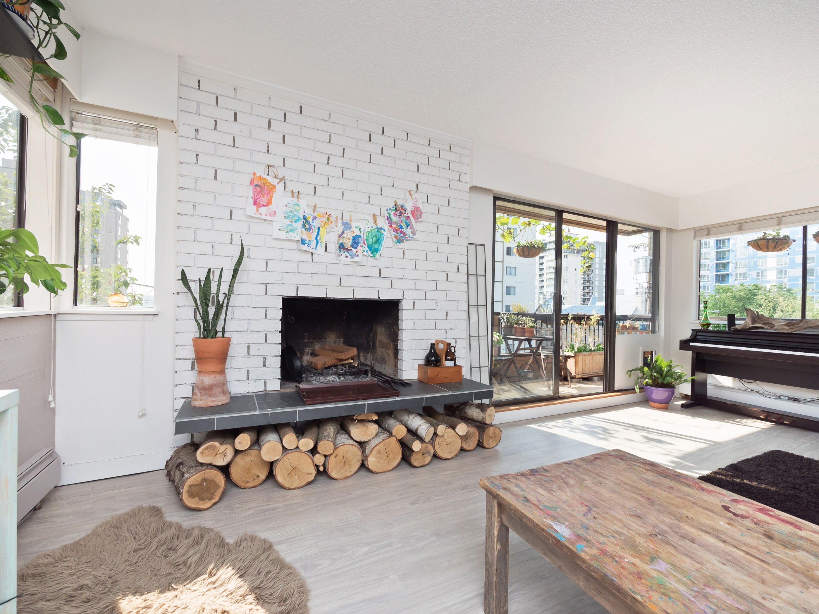 209-410 Agnes St New Westminster 4