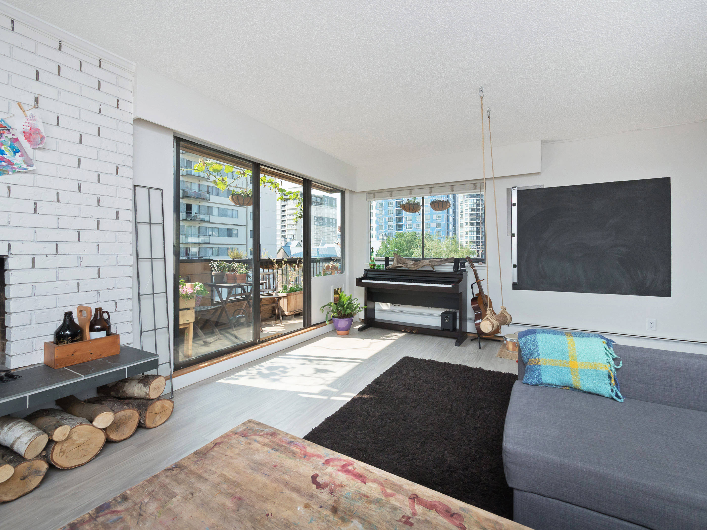 209-410 Agnes St New Westminster 5