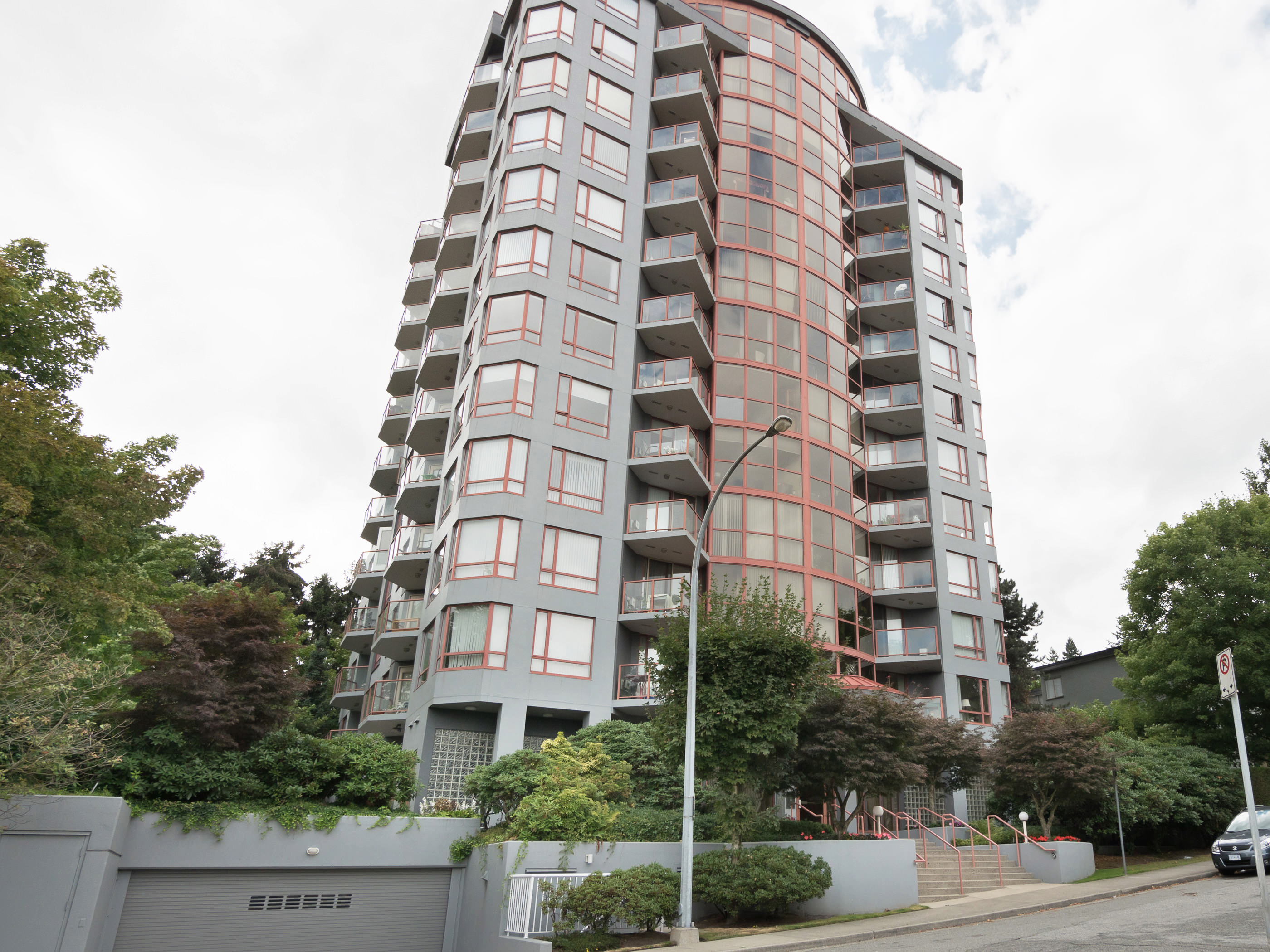 503-38 Leopold Place New Westminster 32