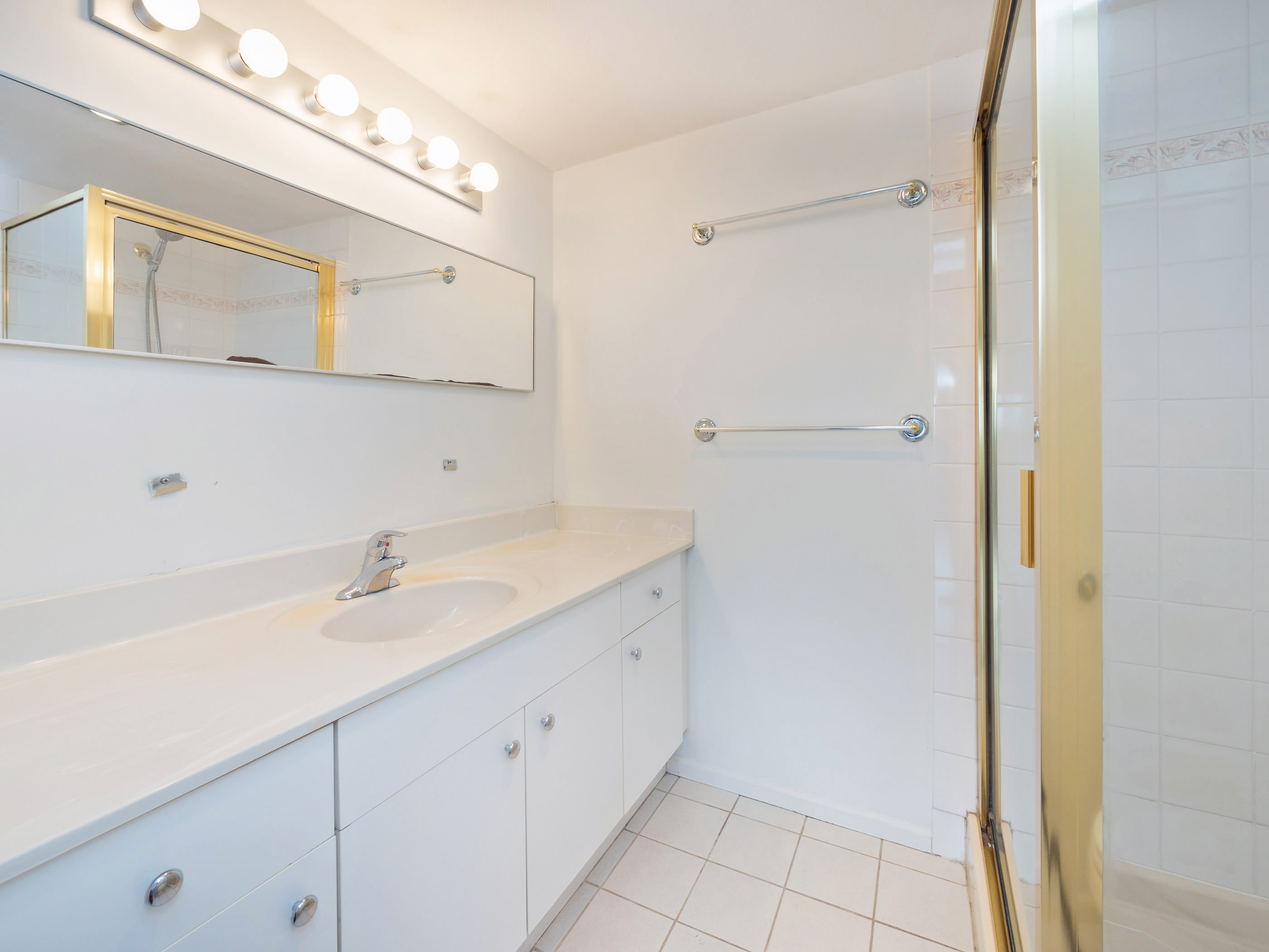 503-38 Leopold Place New Westminster 18
