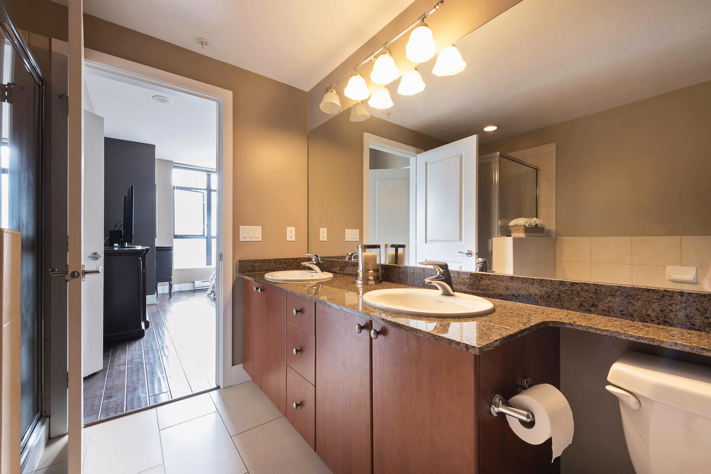 1603-11 E Royal Ave New Westminster  V3L 0A8 15
