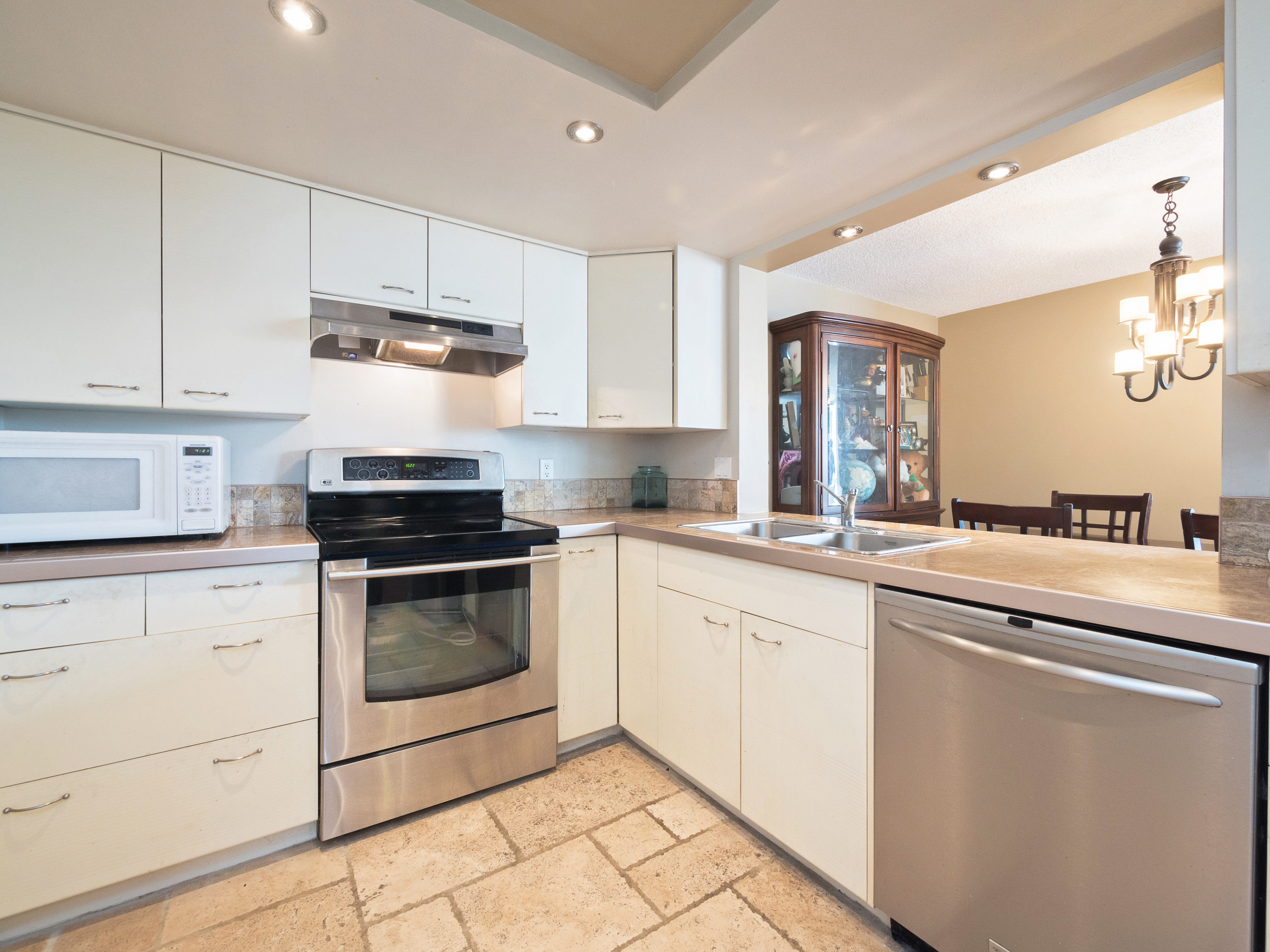 305-121 Tenth Ave 6