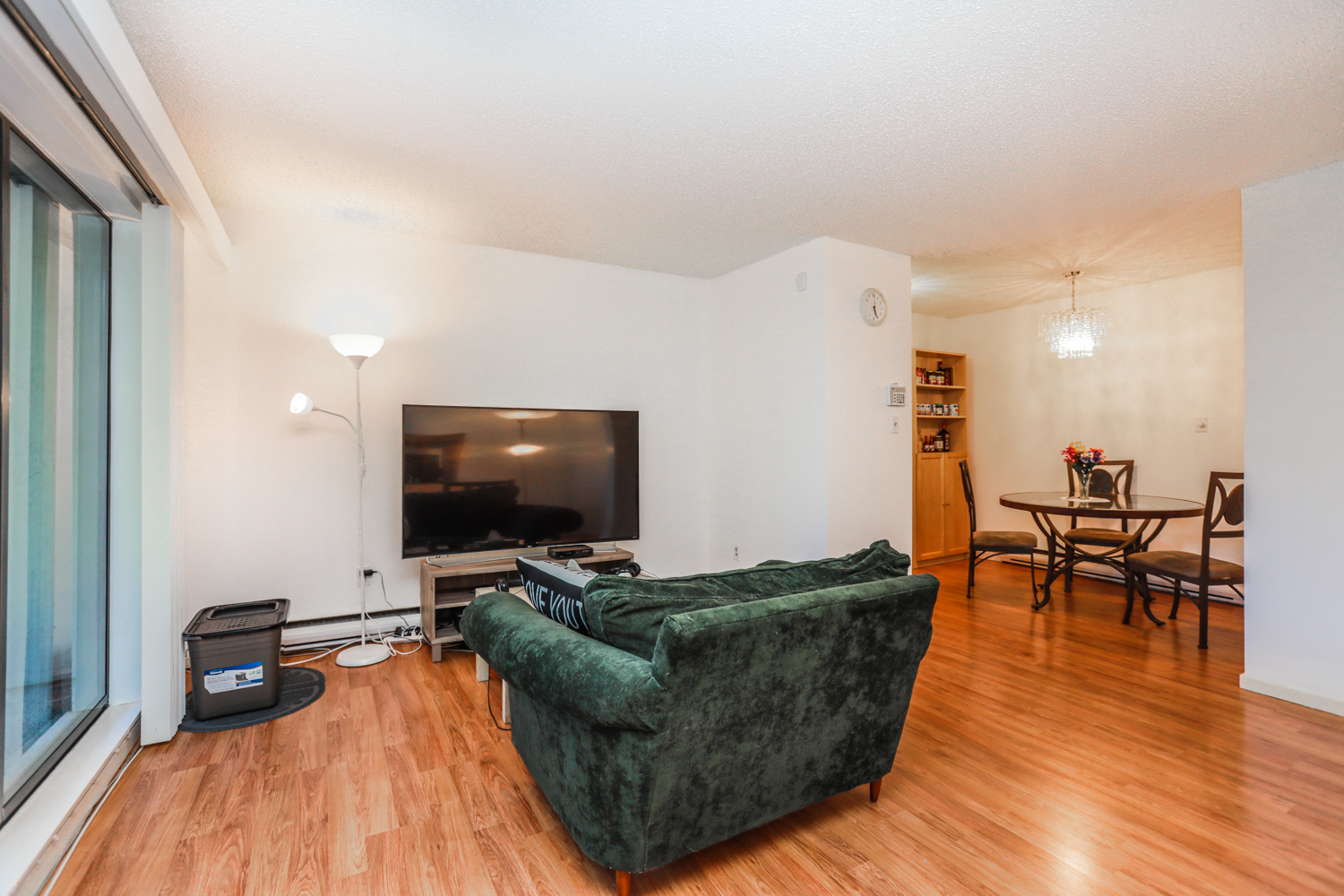2-7569 Humphries Crt 6