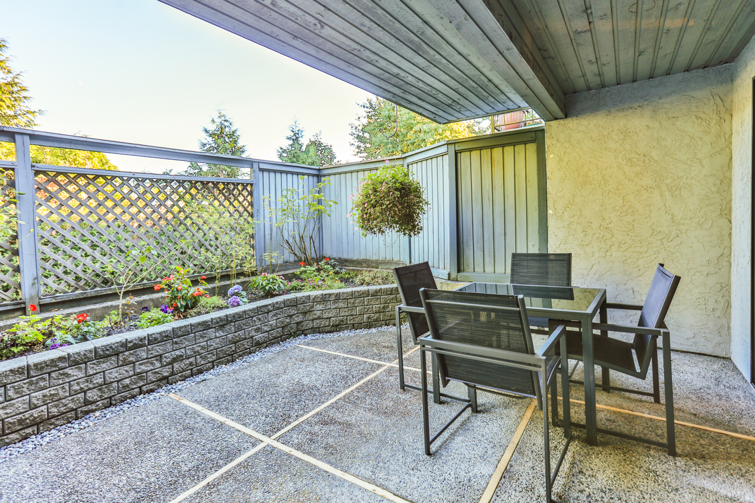 2-7569 Humphries Crt 17