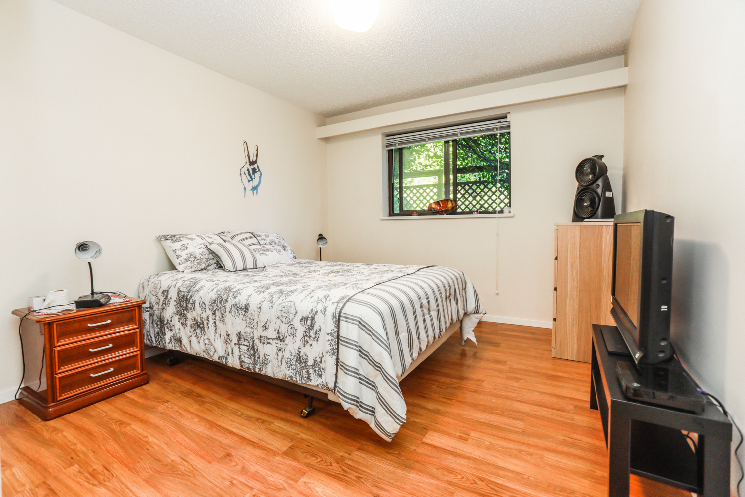 2-7569 Humphries Crt 13