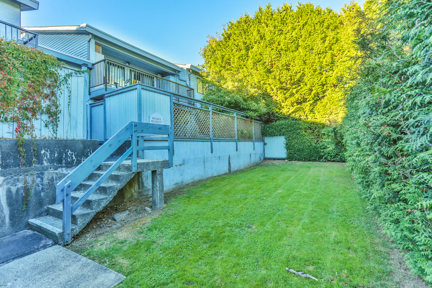 2-7569 Humphries Crt 25