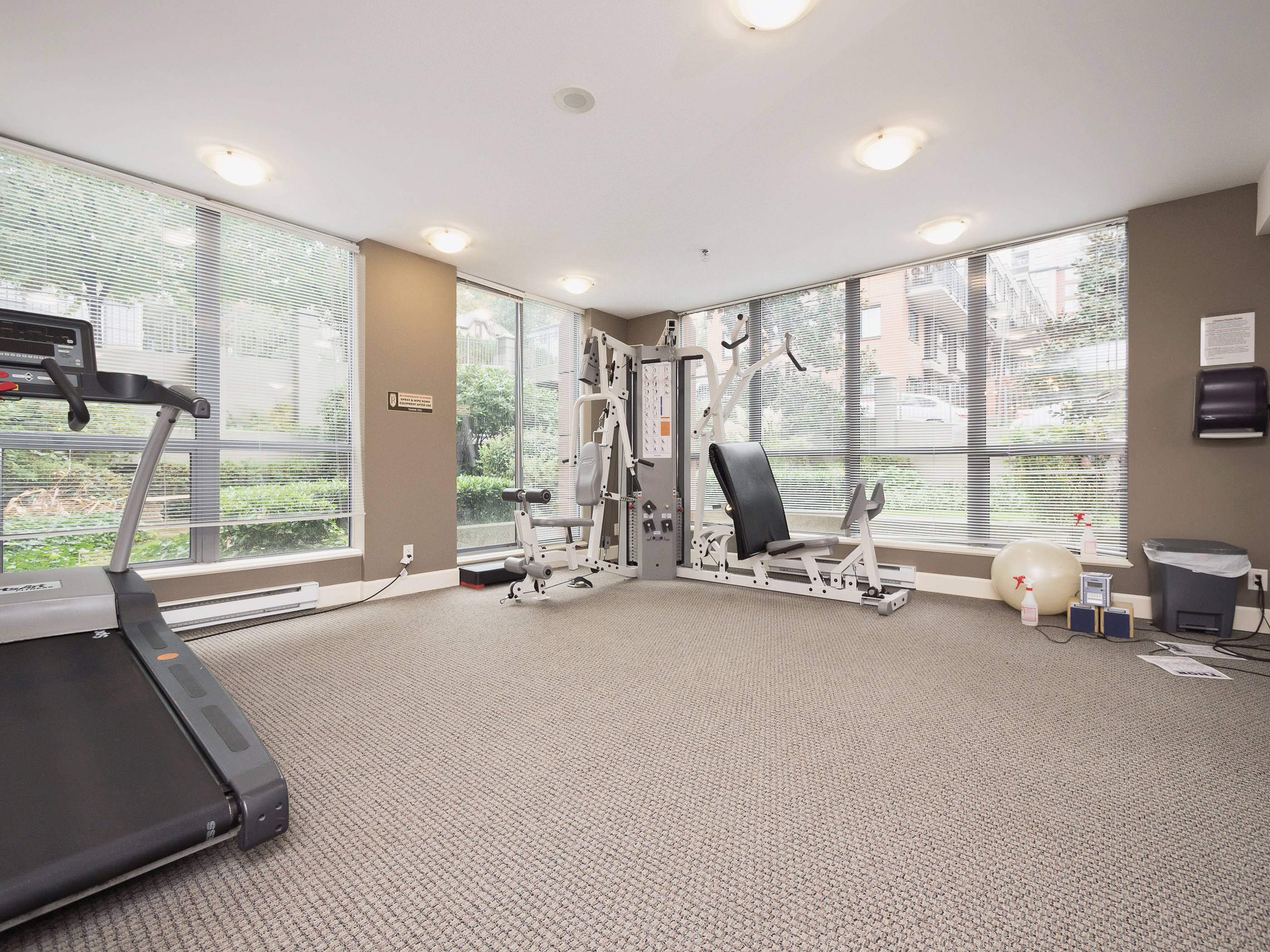 1503-850 Royal Ave 13