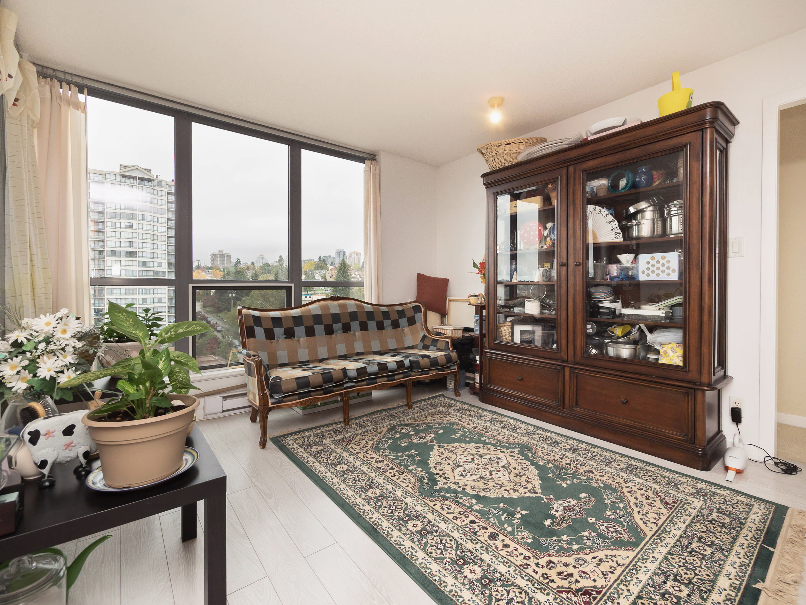 1503-850 Royal Ave 8