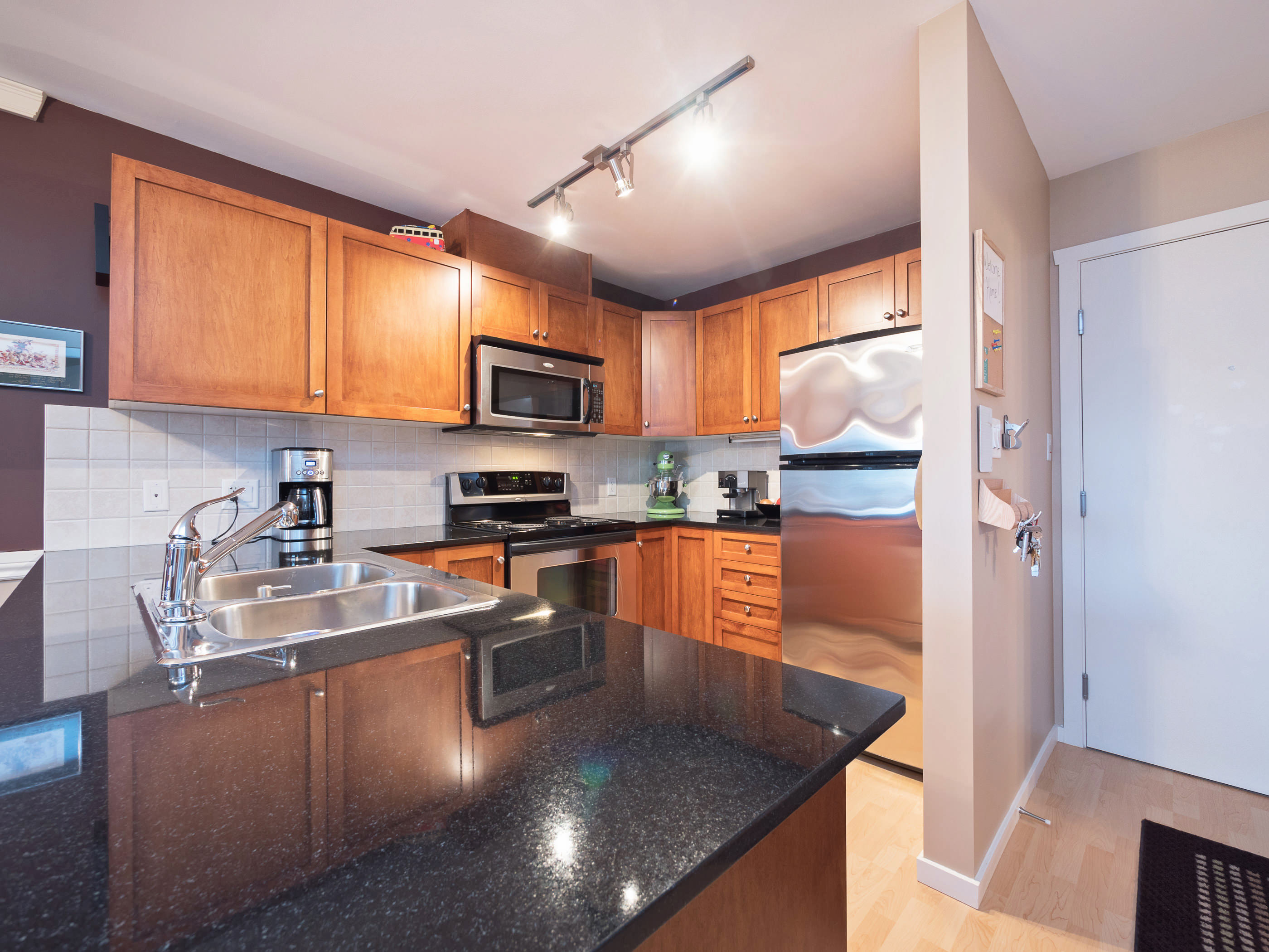 411-315 Knox St 5
