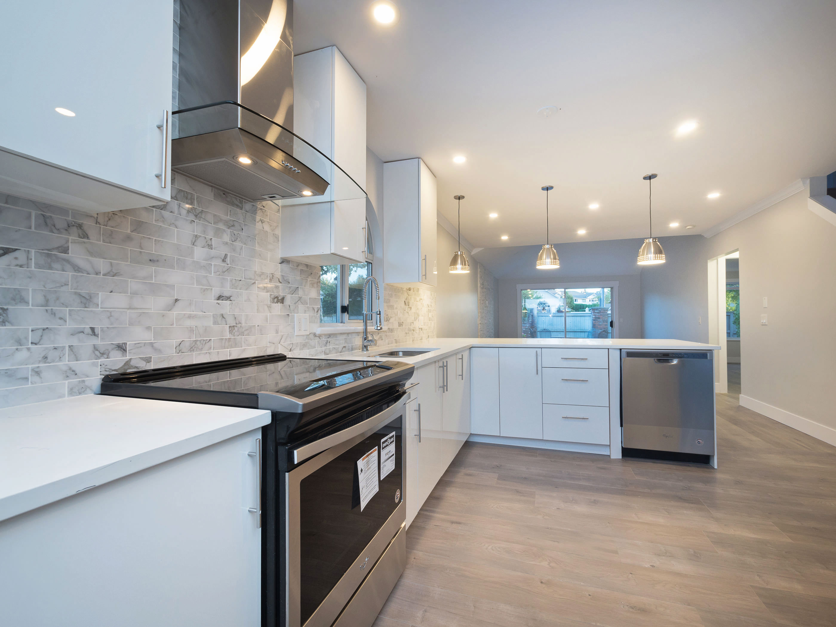 4-9045 Walnut Grove Drive V1M 2E1 6