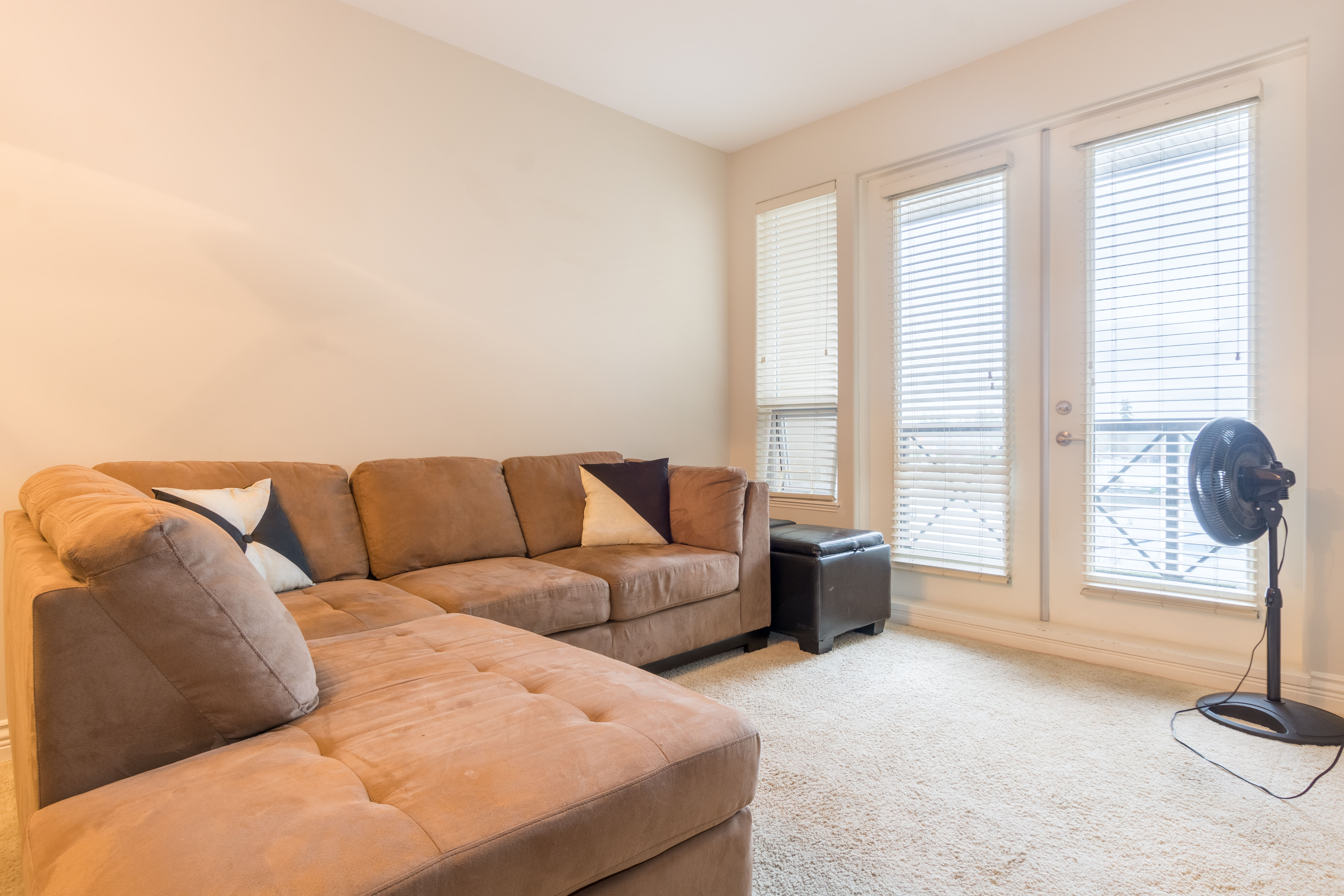 304-2970 King George Blvd, Surrey BC 3