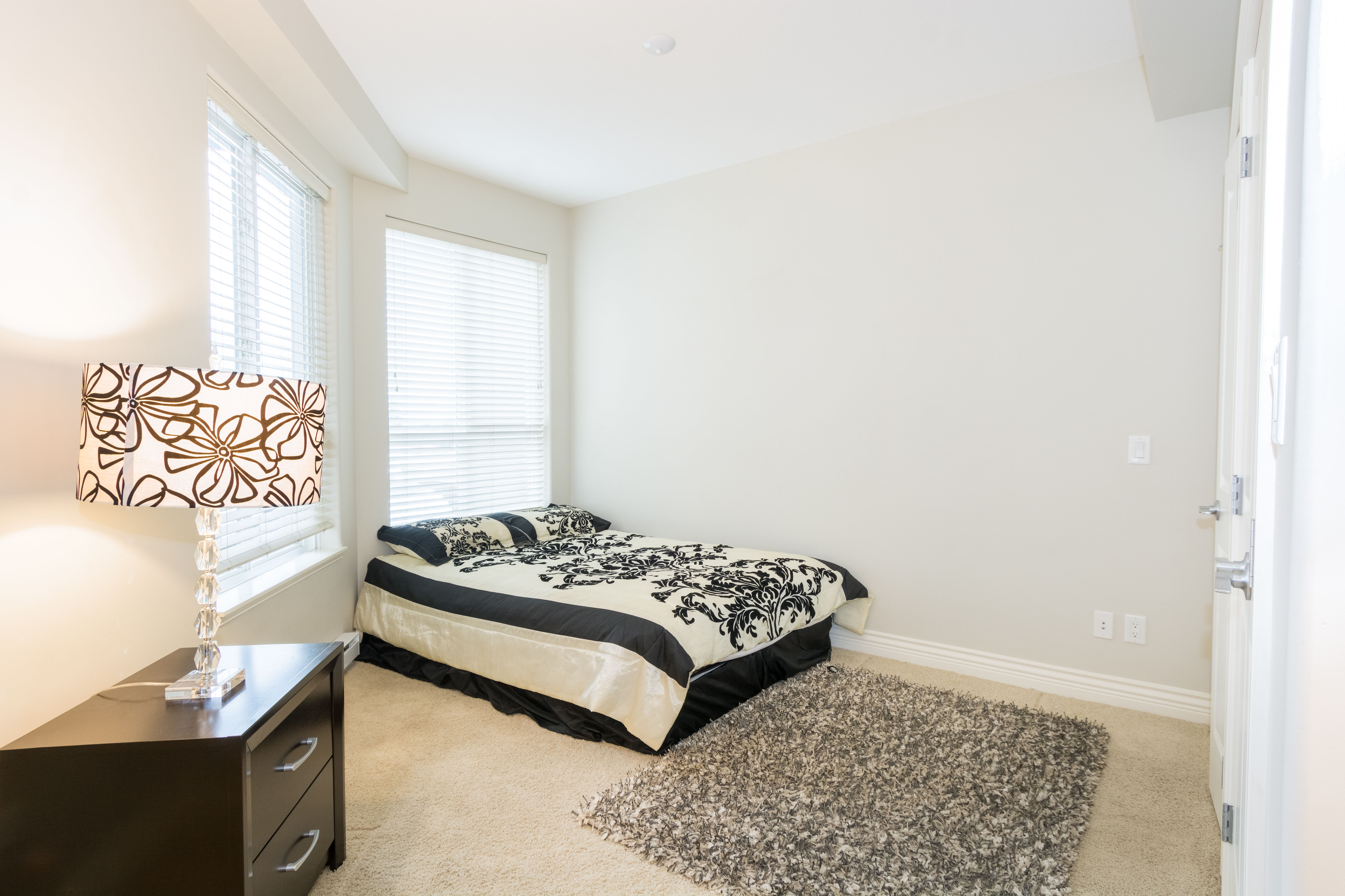 304-2970 King George Blvd, Surrey BC 11
