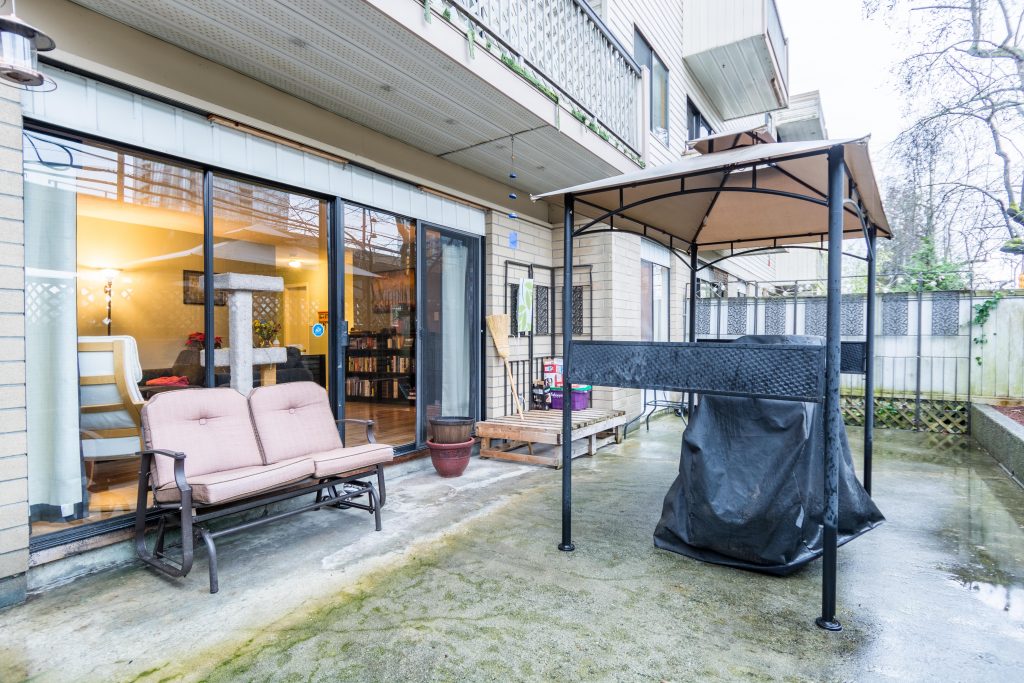 104-590 Whiting Way, Coquitlam V3J 3R9 2