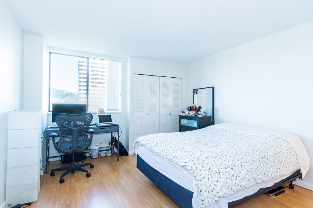 1206-3970 Carrigan Crt, Burnaby V3N 4S5 8
