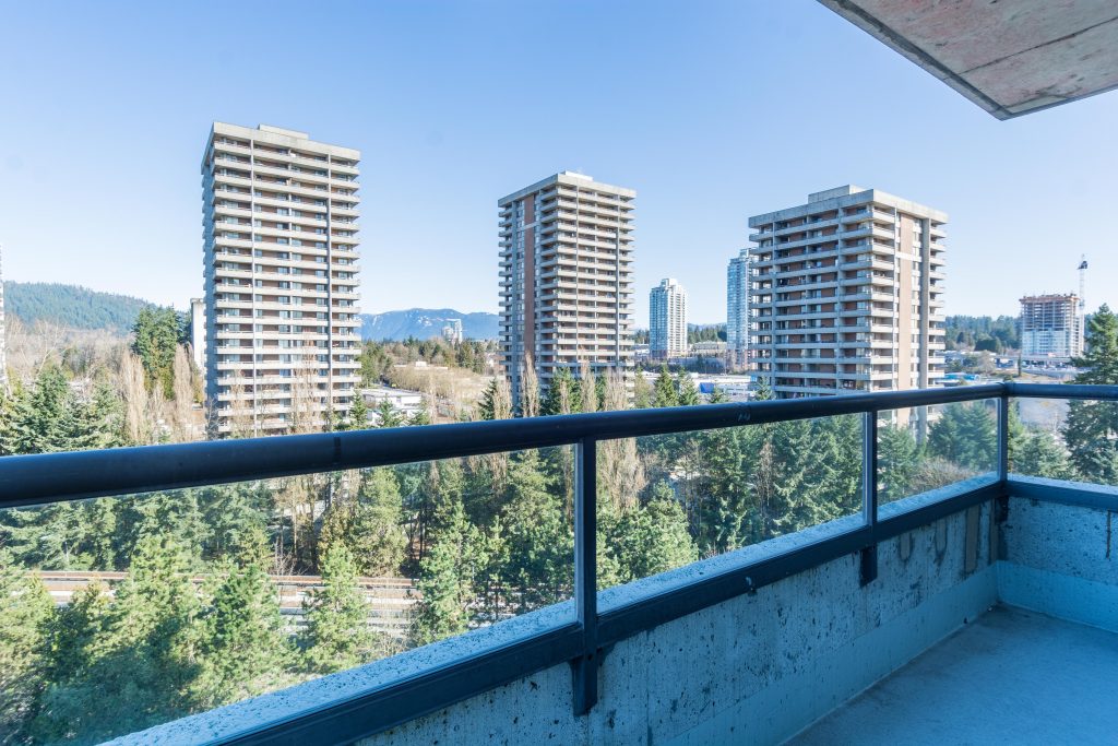 1206-3970 Carrigan Crt, Burnaby V3N 4S5 2