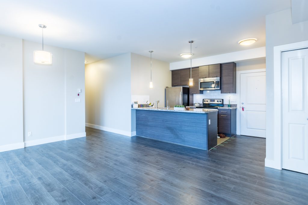 201-7377 14th Ave, Burnaby V3N 1Z7 4