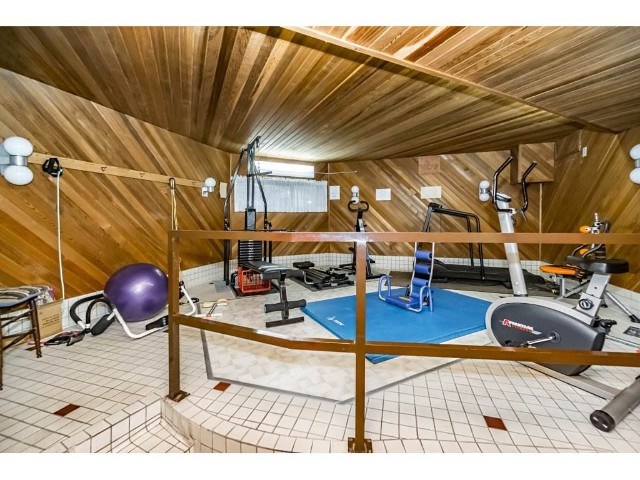 202 13894 102 Avenue, Surrey BC 4