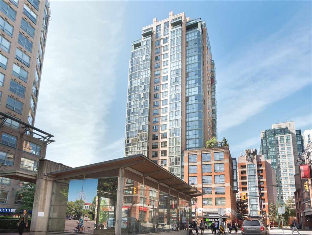 702-212 Davie Street, Vancouver BC V6B 5Z4