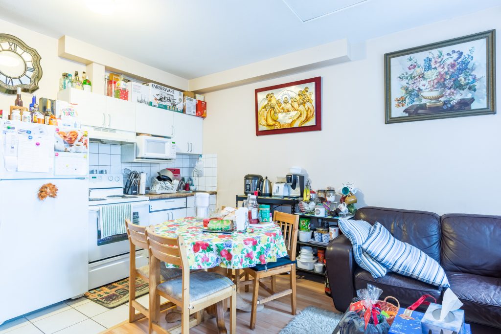 7307 10th Ave Burnaby 5