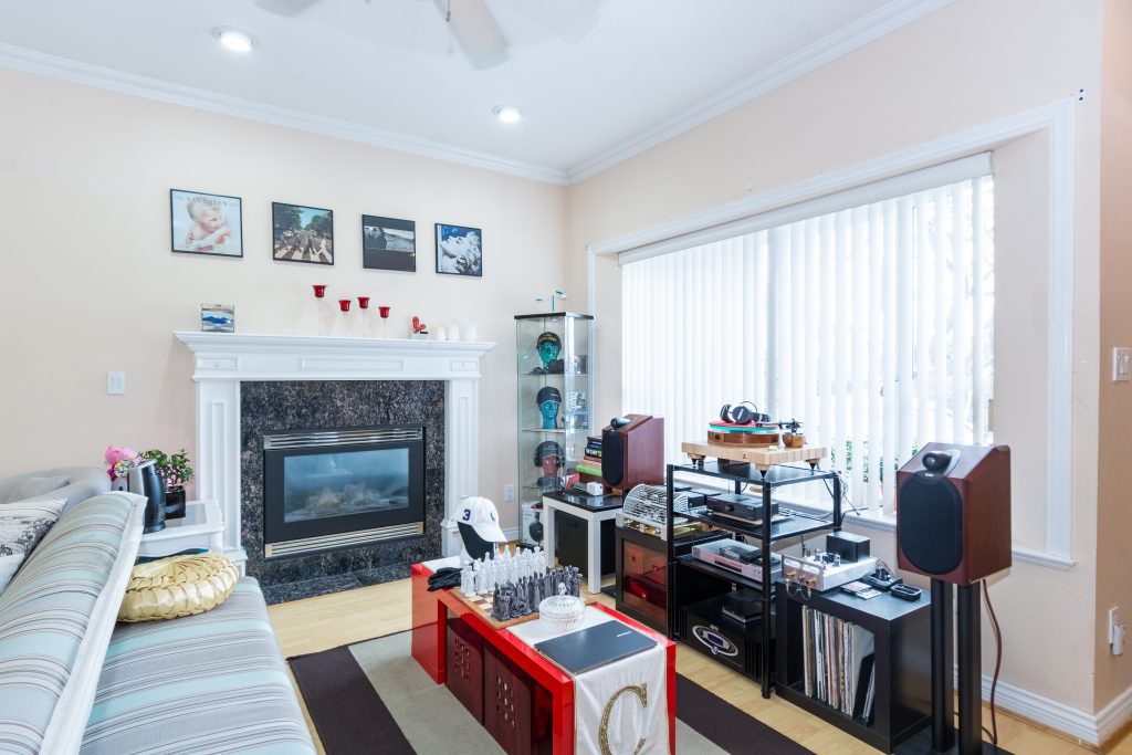 7307 10th Ave Burnaby 17