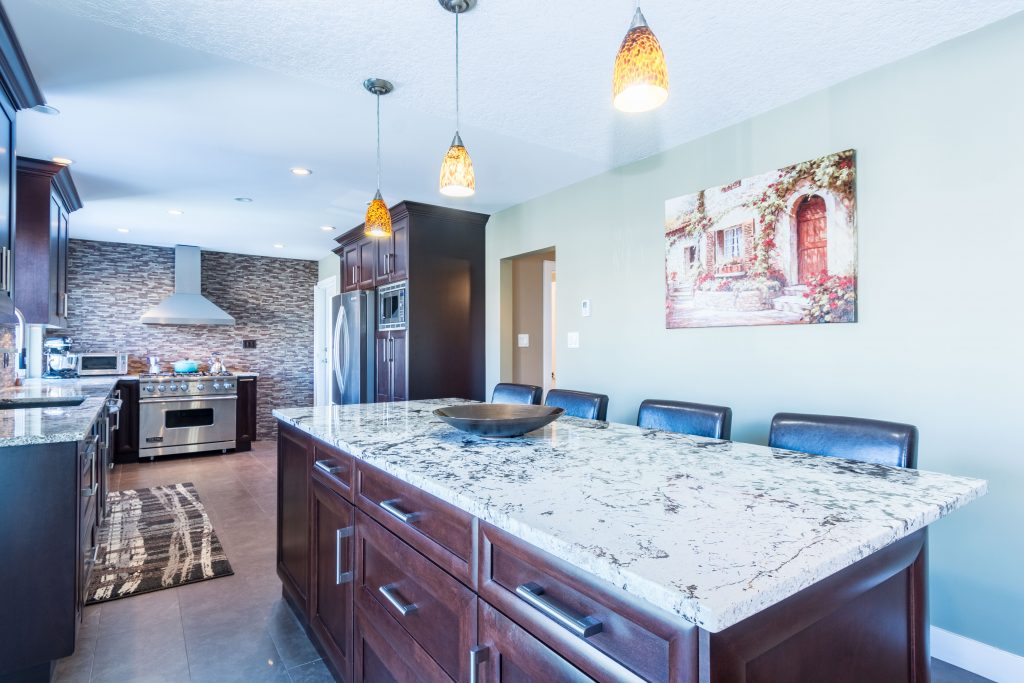 8050 14th Ave, Burnaby V3N 2B6 12