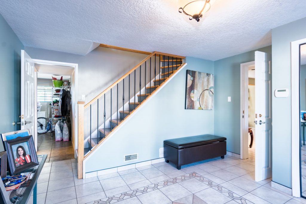 8050 14th Ave, Burnaby V3N 2B6 22