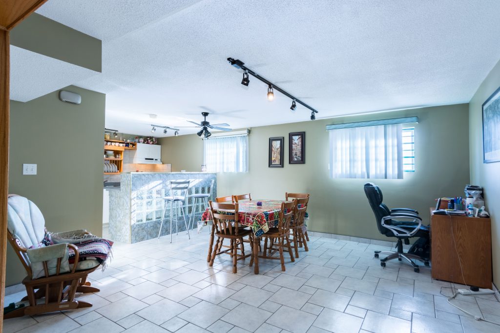 8050 14th Ave, Burnaby V3N 2B6 19