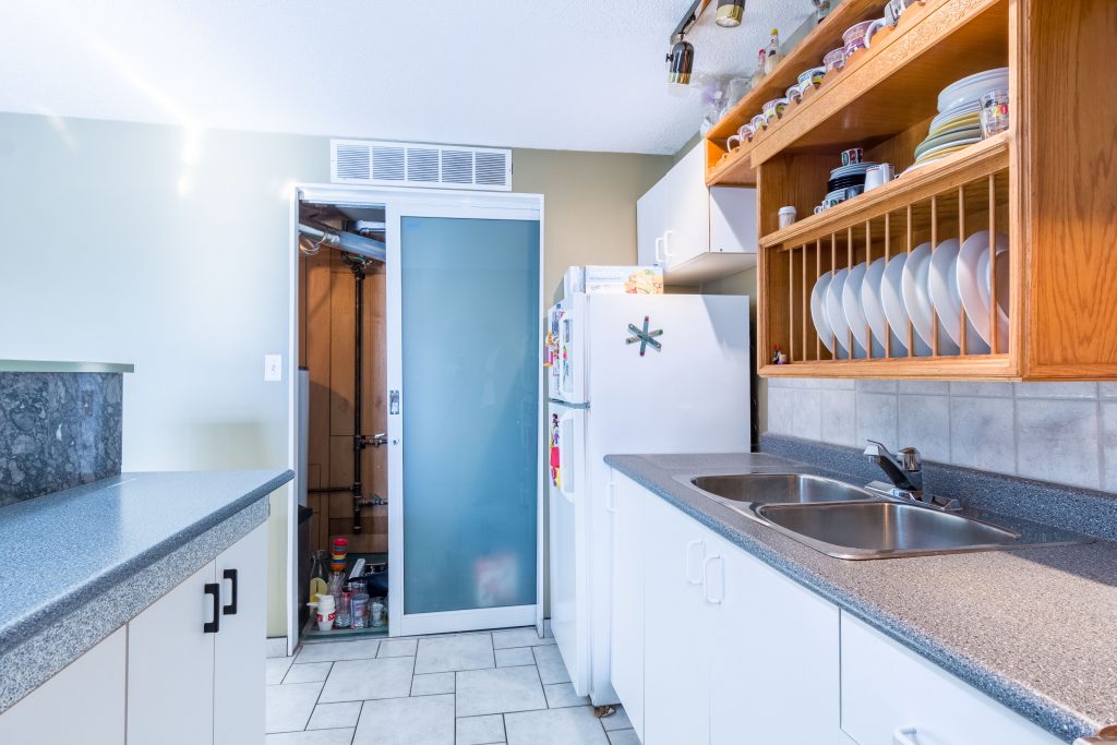 8050 14th Ave, Burnaby V3N 2B6 17