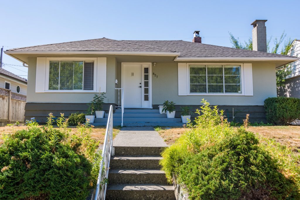 827 Chestnut Street, New Westminster BC V3L 4N3