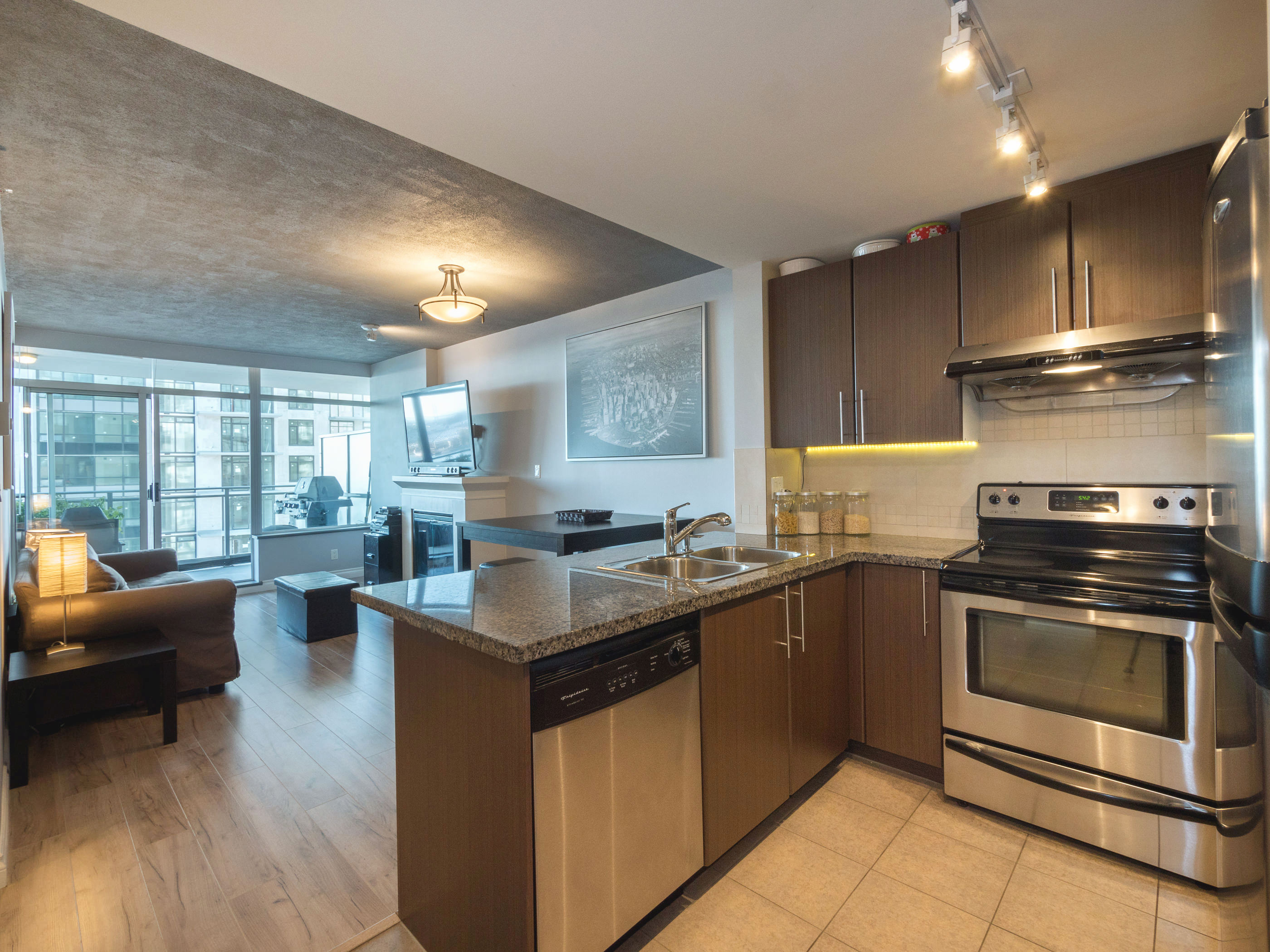 2010-898 Carnarvon Street, New Westminster BC 6