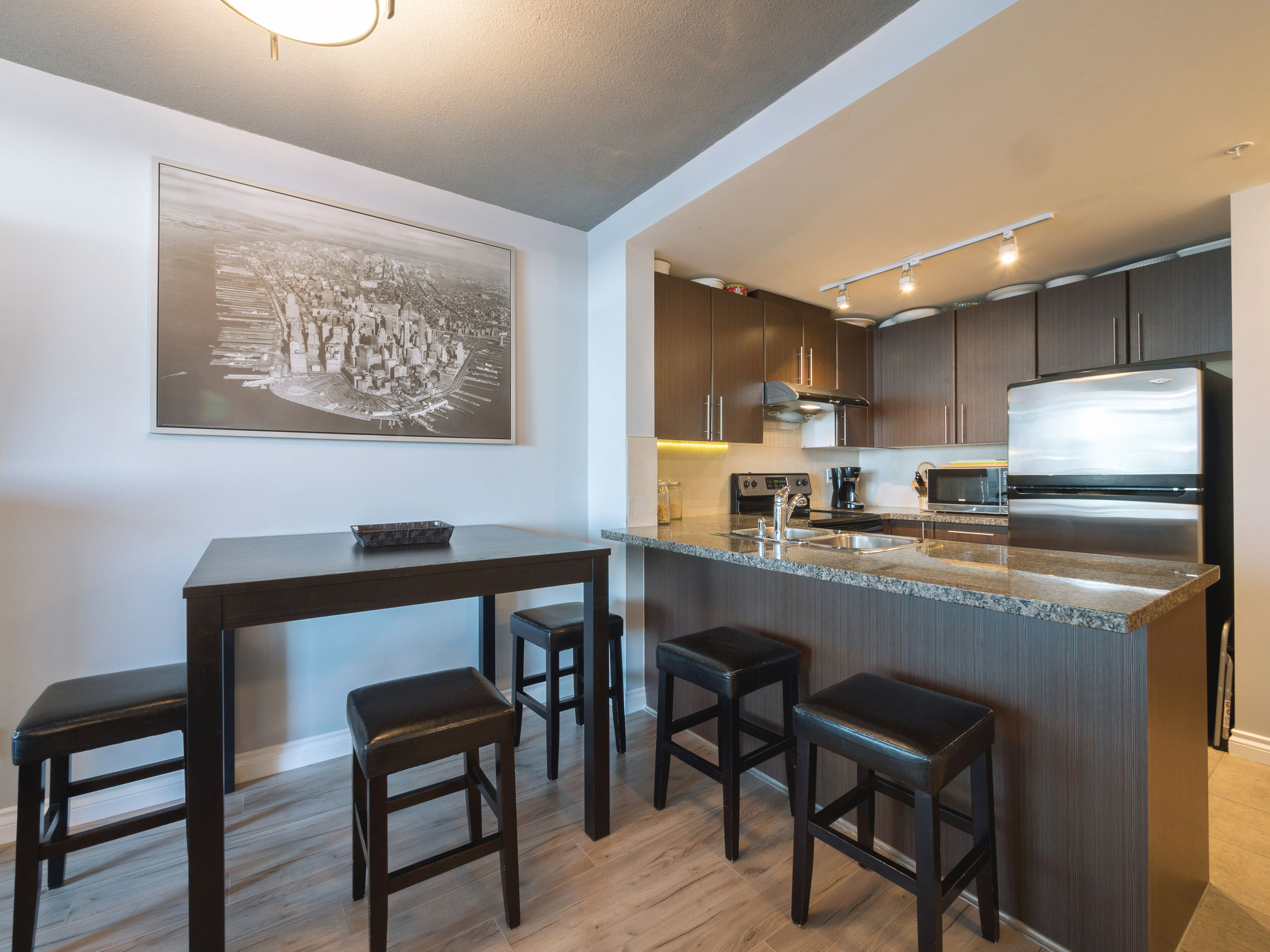 2010-898 Carnarvon Street, New Westminster BC 4