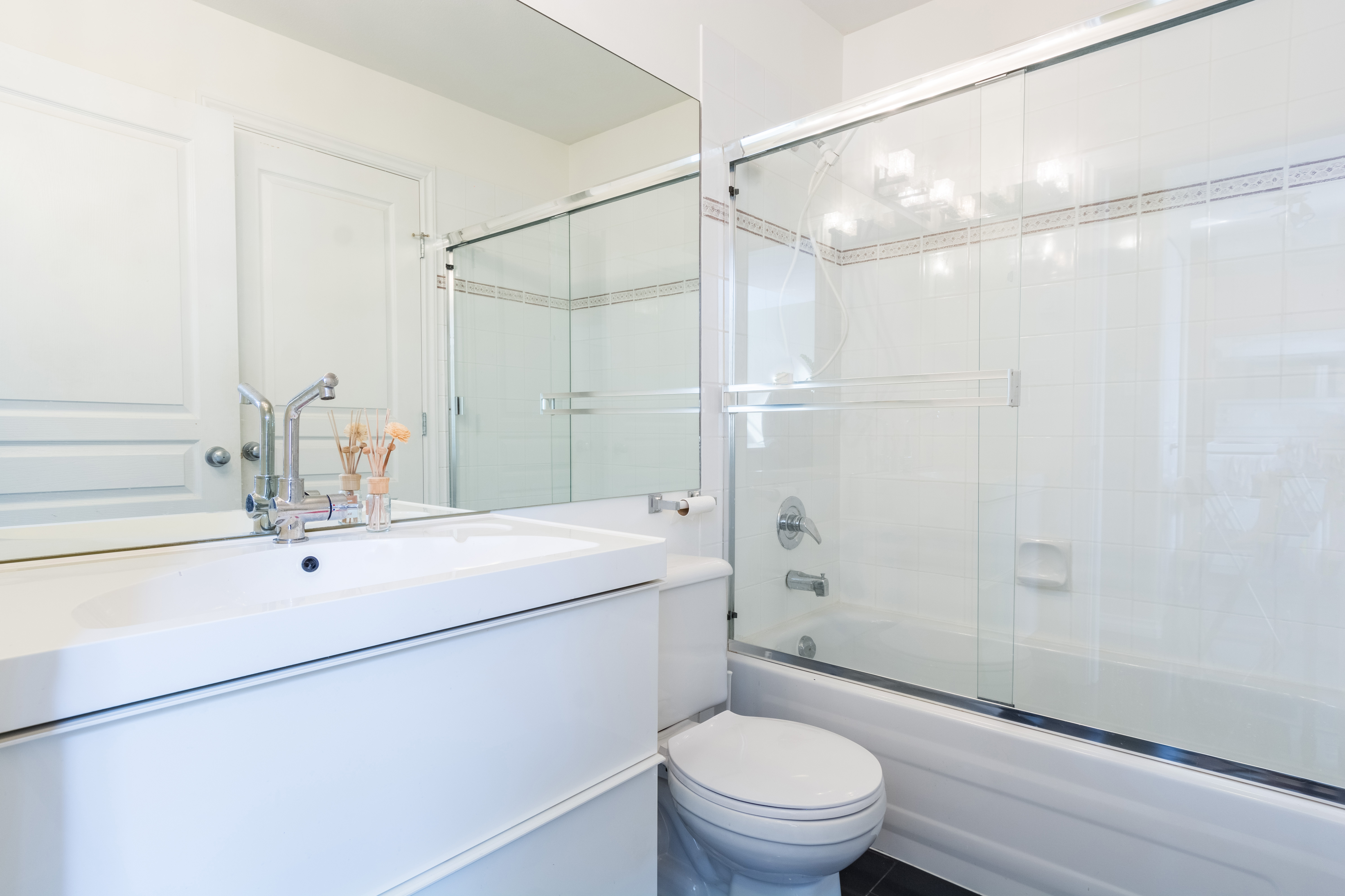 401-3939 Hastings Street, Burnaby BC 13