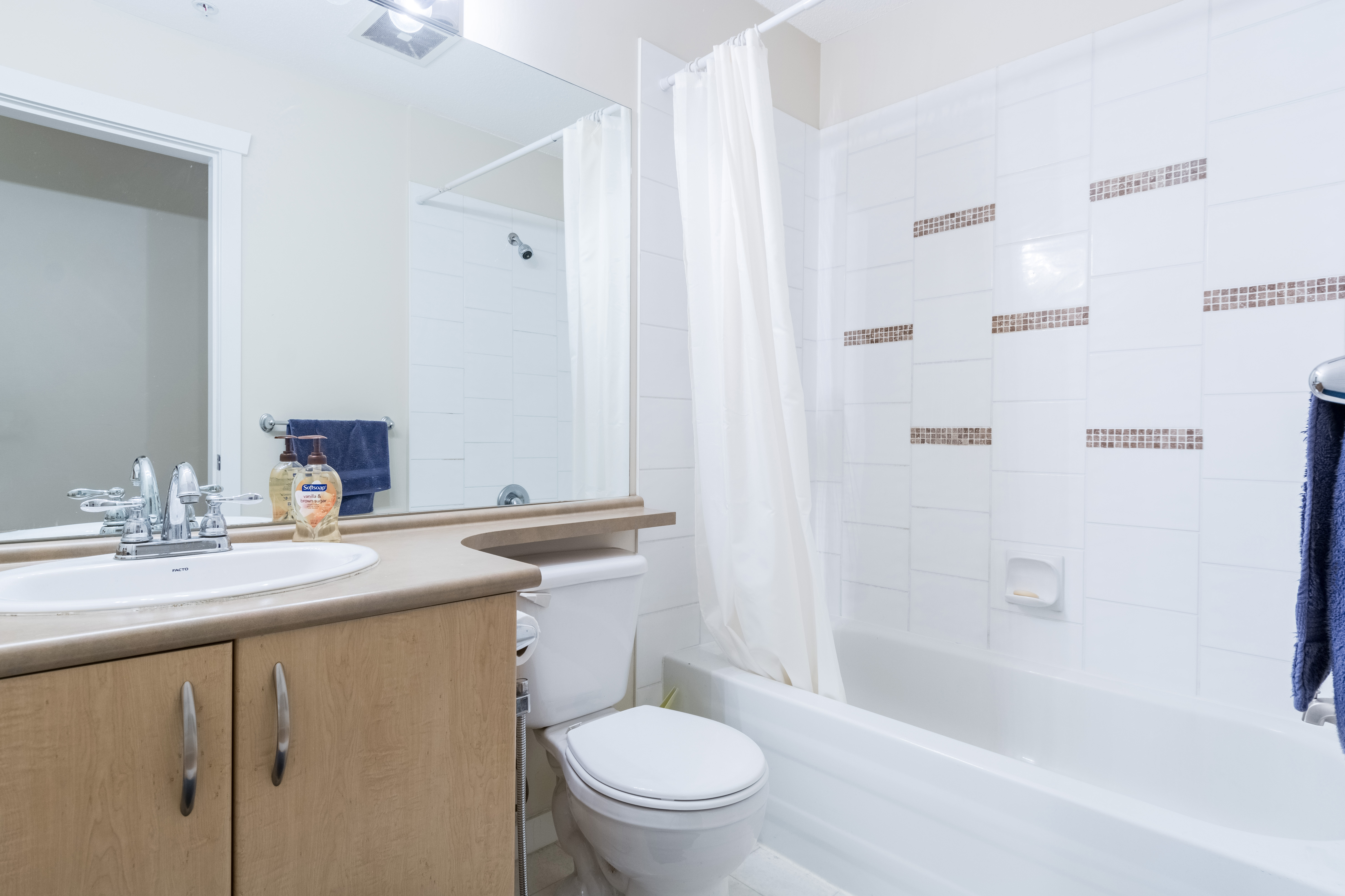 405 - 2968 Silver Springs Boulevard, Coquitlam, BC 3