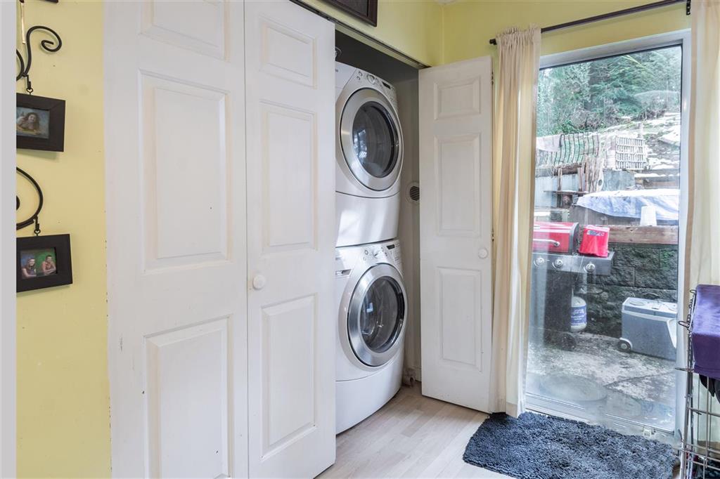 2415 St George Street, Port Moody BC 17
