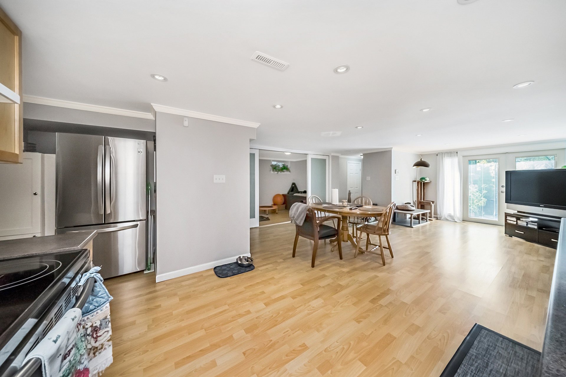 321 Second Street, New Westminster BC 29