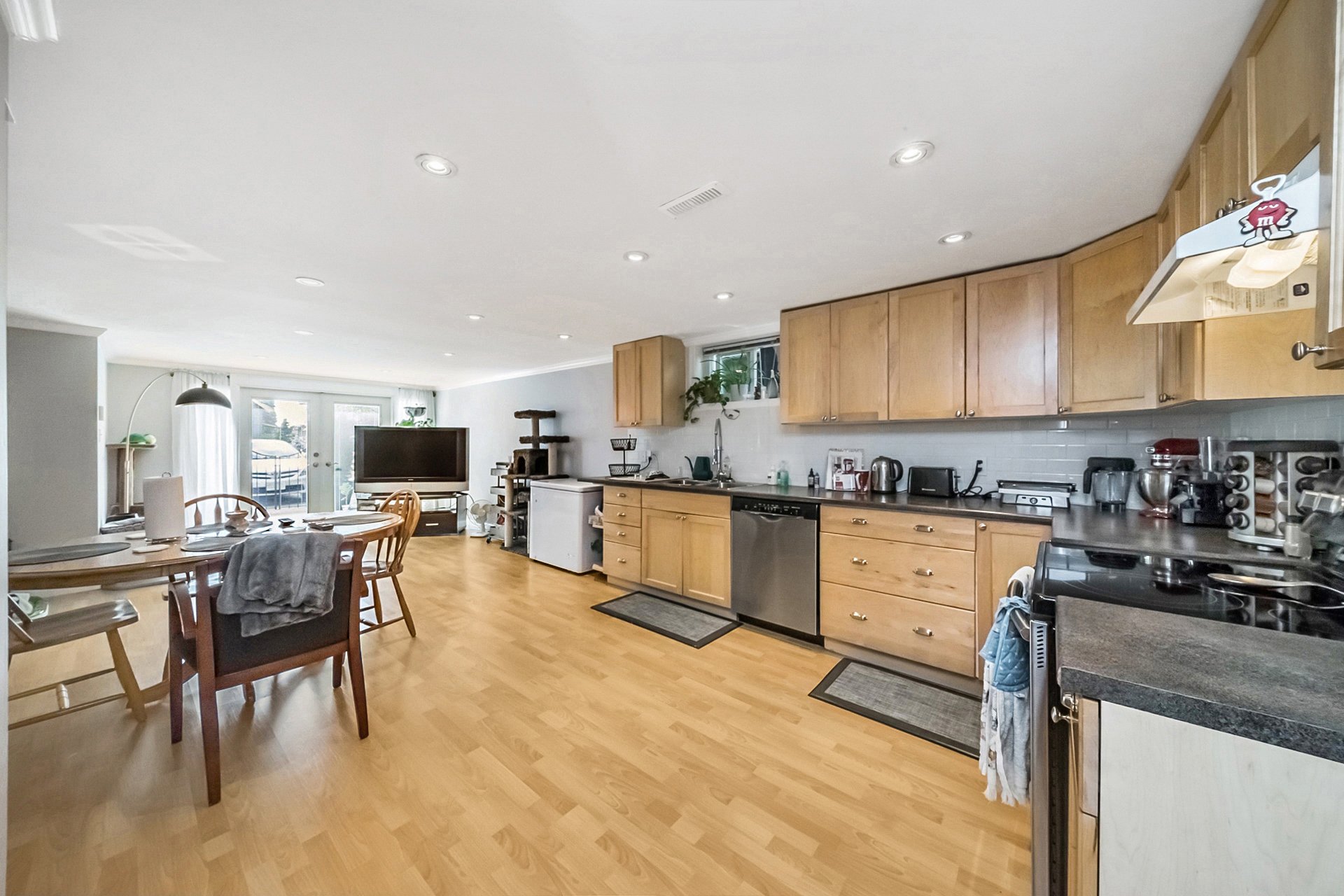 321 Second Street, New Westminster BC 27
