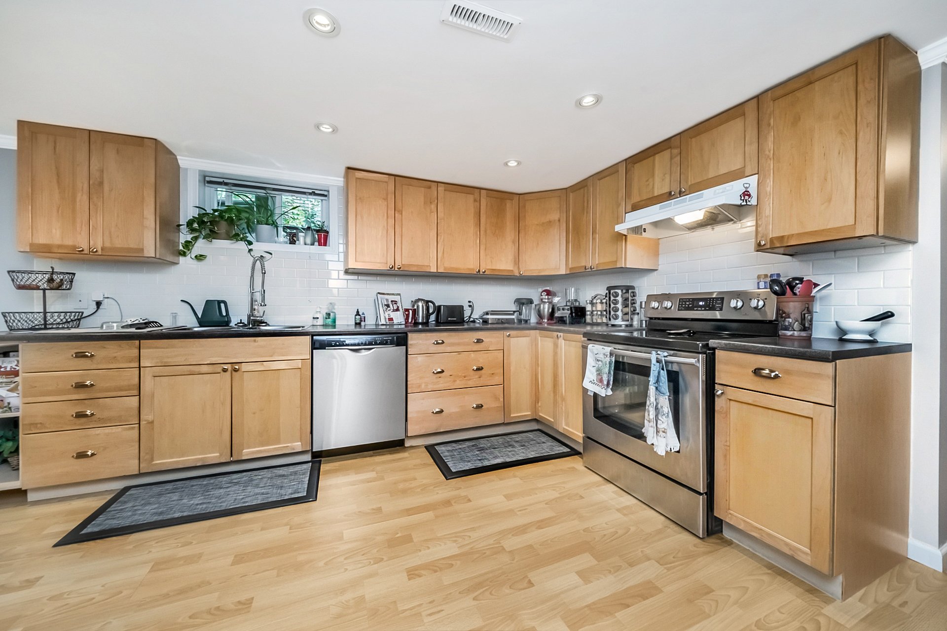 321 Second Street, New Westminster BC 26