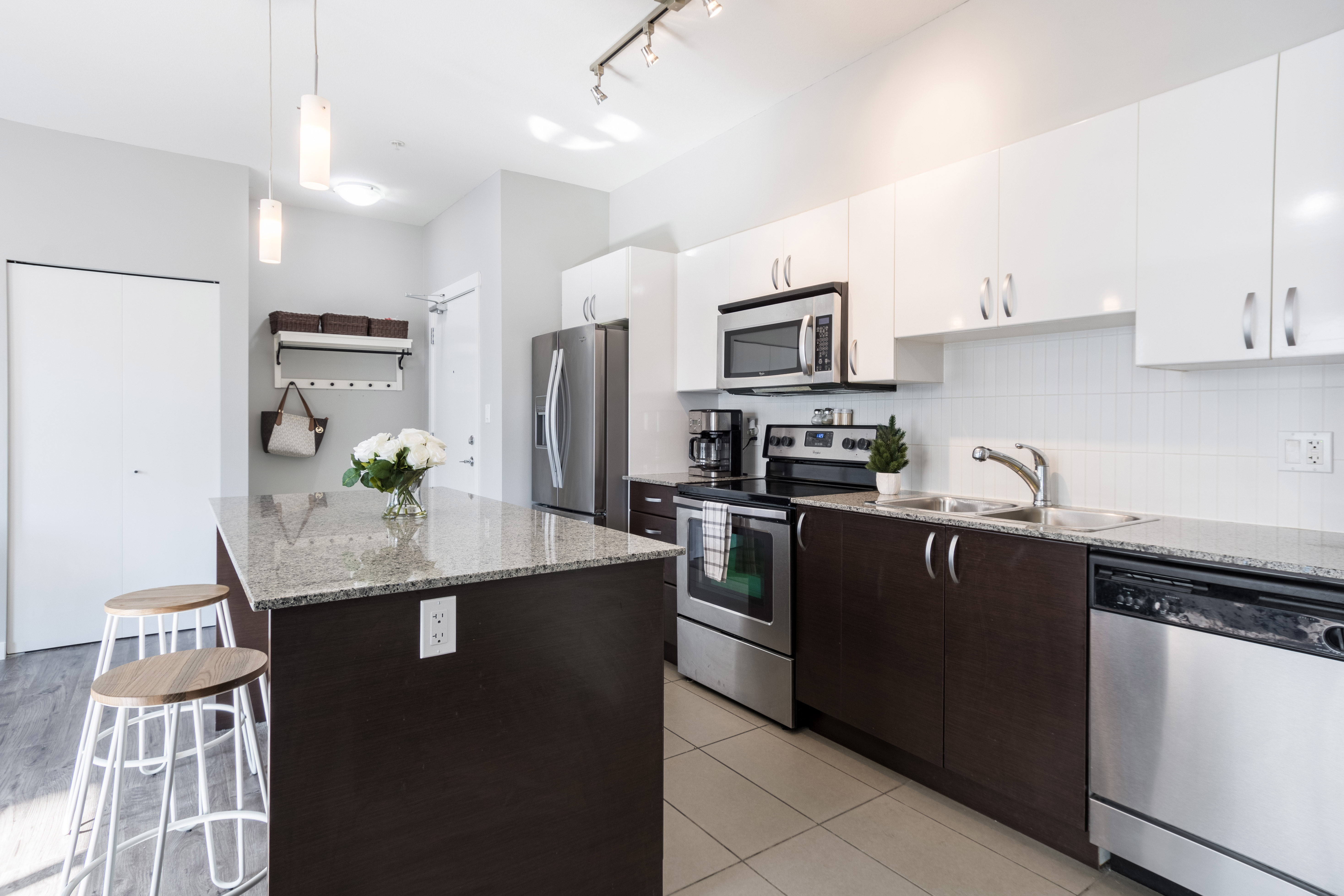 208 13728 108 Avenue, Surrey BC 7