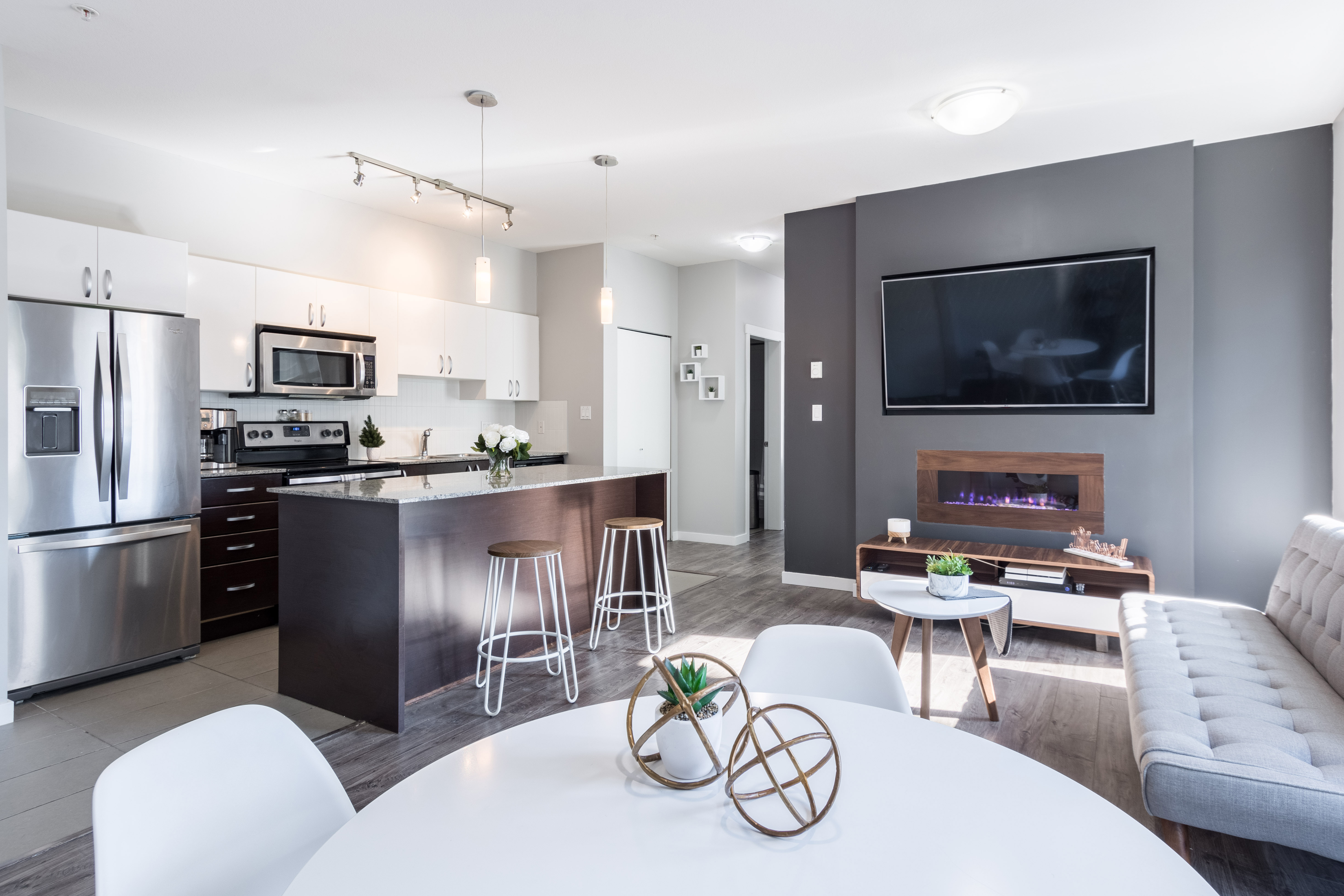 208 13728 108 Avenue, Surrey BC 9
