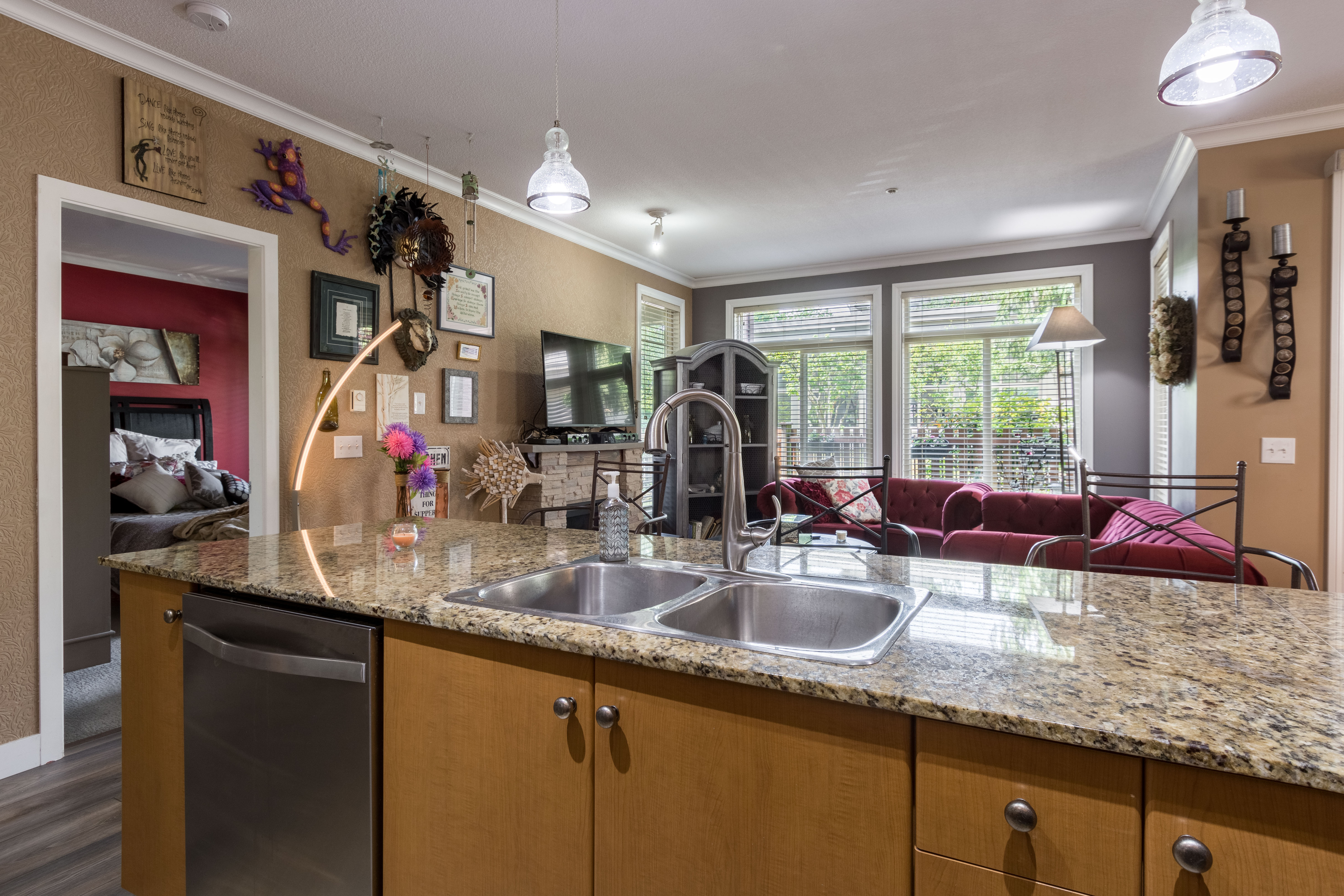 110-15385 101A Avenue, Surrey 5