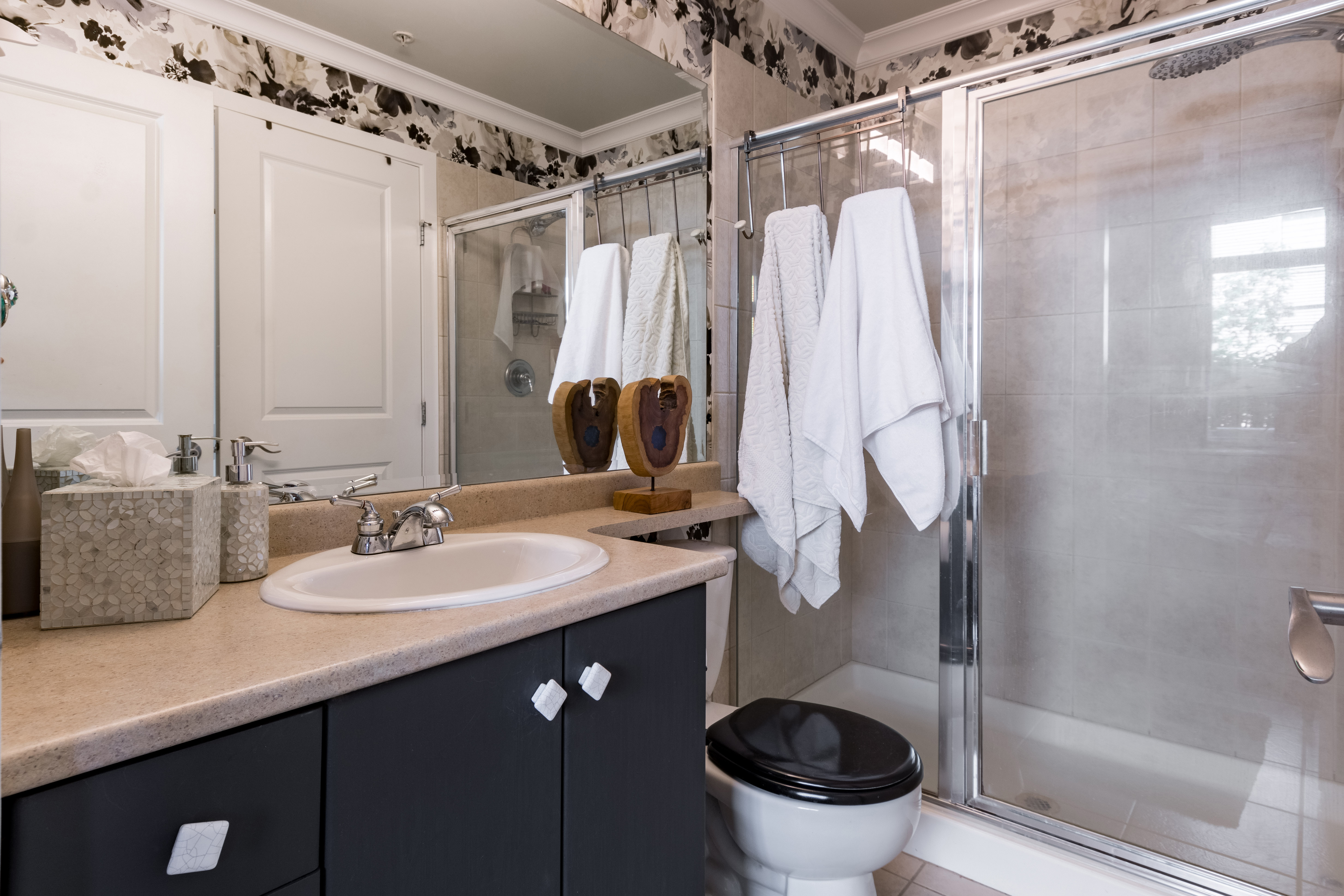110-15385 101A Avenue, Surrey 11