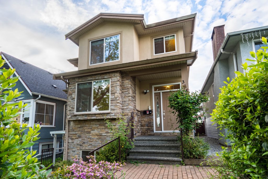 3849 Parker Street, Burnaby, V5C 3B5