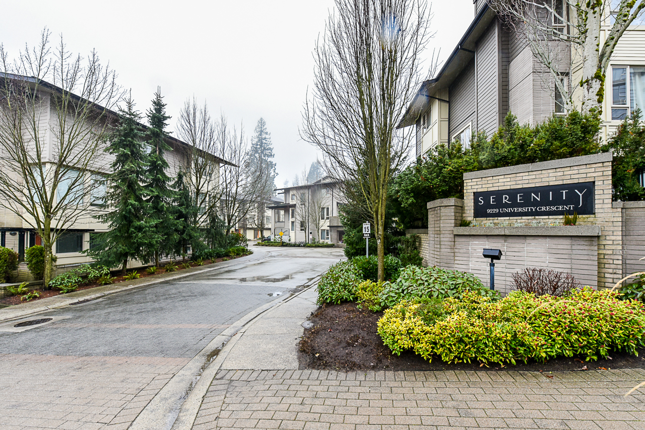 32 9229 University Crescent, Burnaby, V5A 4Z2 2