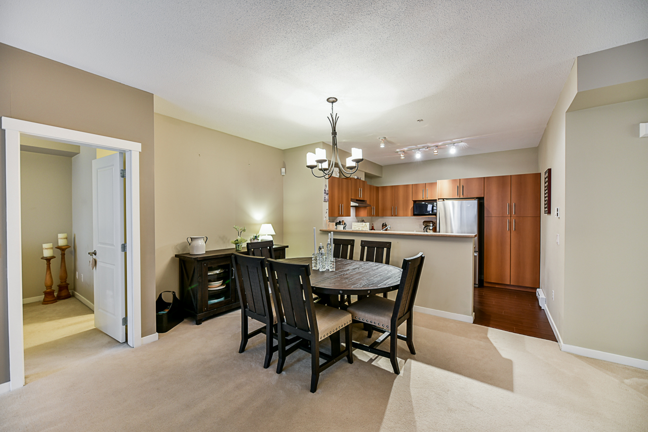 32 9229 University Crescent, Burnaby, V5A 4Z2 8