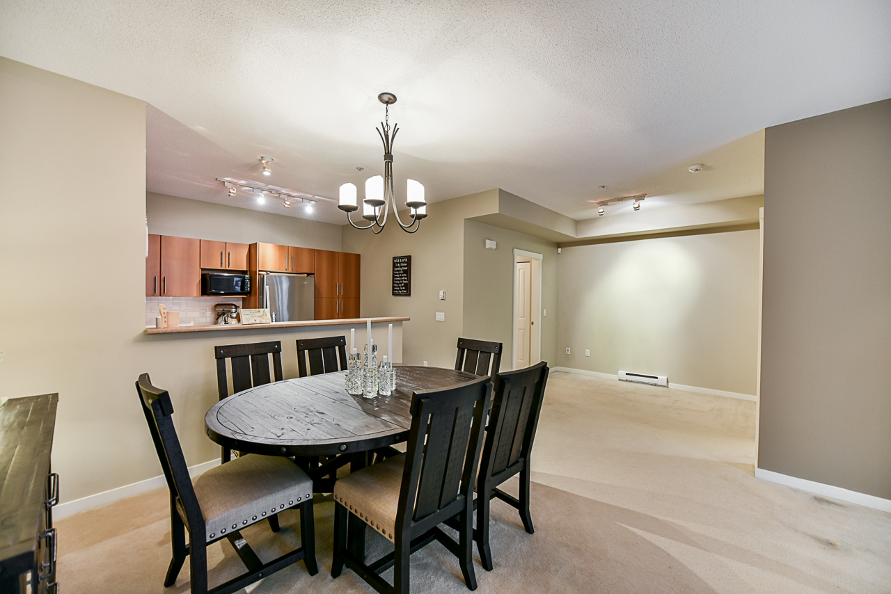 32 9229 University Crescent, Burnaby, V5A 4Z2 9