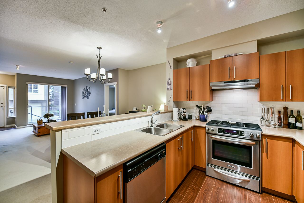32 9229 University Crescent, Burnaby, V5A 4Z2 11