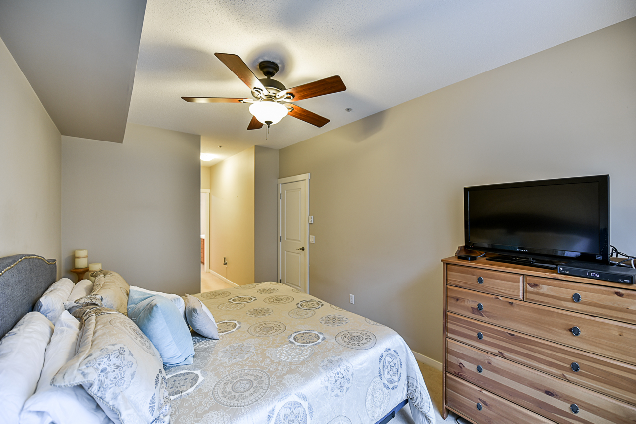 32 9229 University Crescent, Burnaby, V5A 4Z2 13
