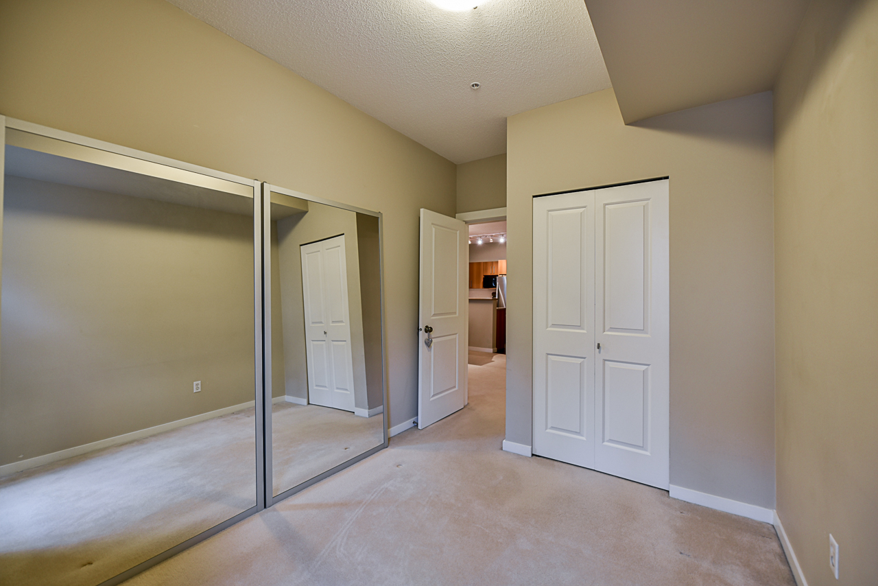 32 9229 University Crescent, Burnaby, V5A 4Z2 16