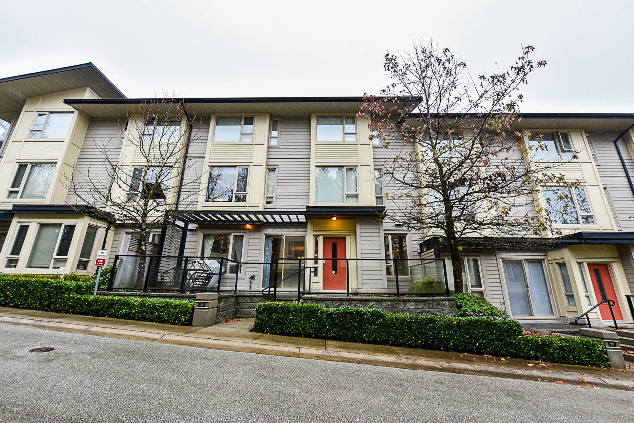 32 9229 University Crescent, Burnaby, V5A 4Z2