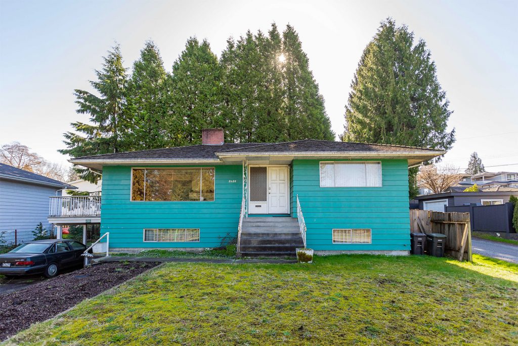 8480 17th Avenue, Burnaby